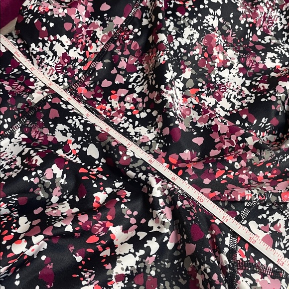 Xersion Fitted Pink and Black Splatter Pattern Leggings - Picture 6 of 11